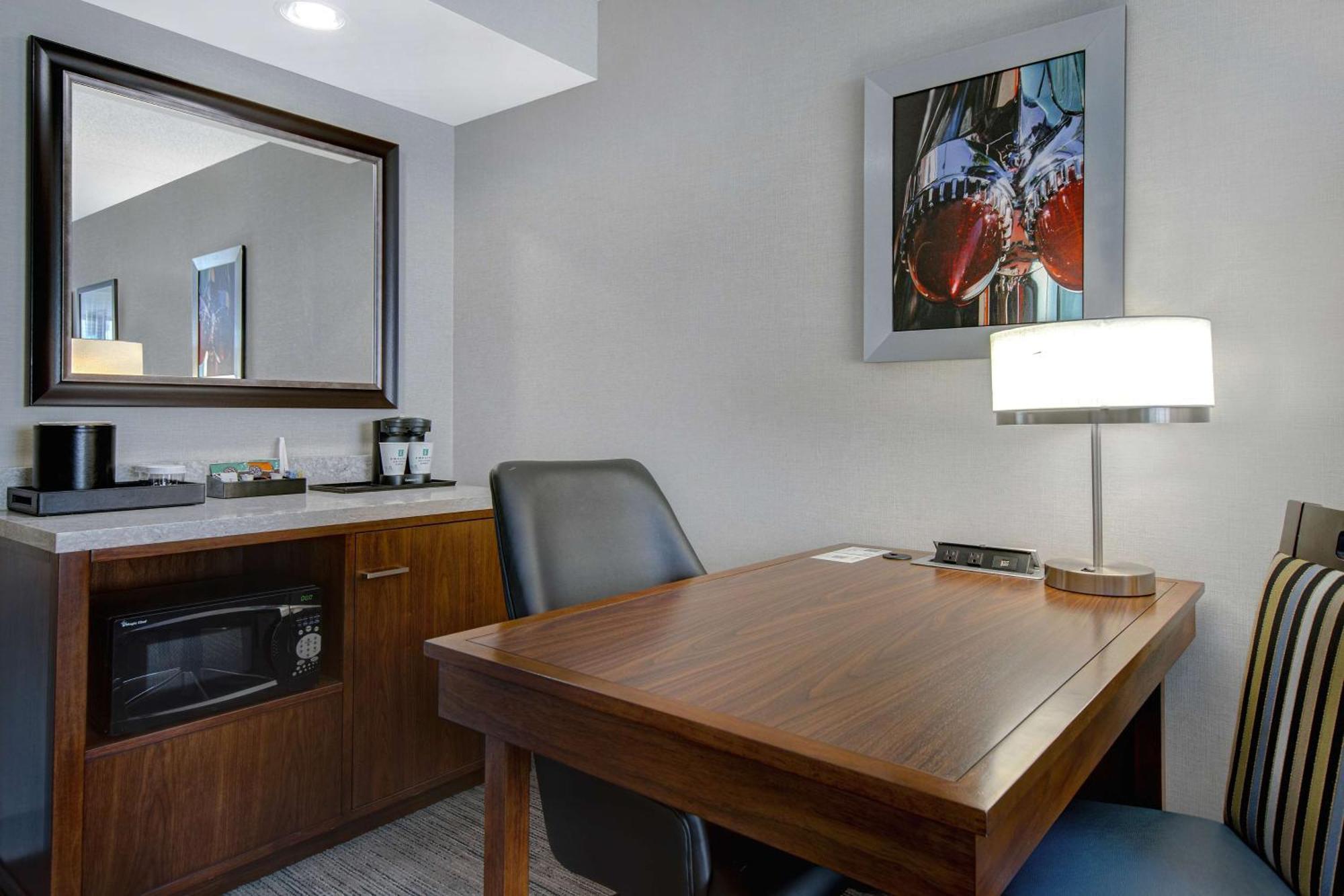 Embassy Suites By Hilton Detroit Metro Airport Romulus Extérieur photo