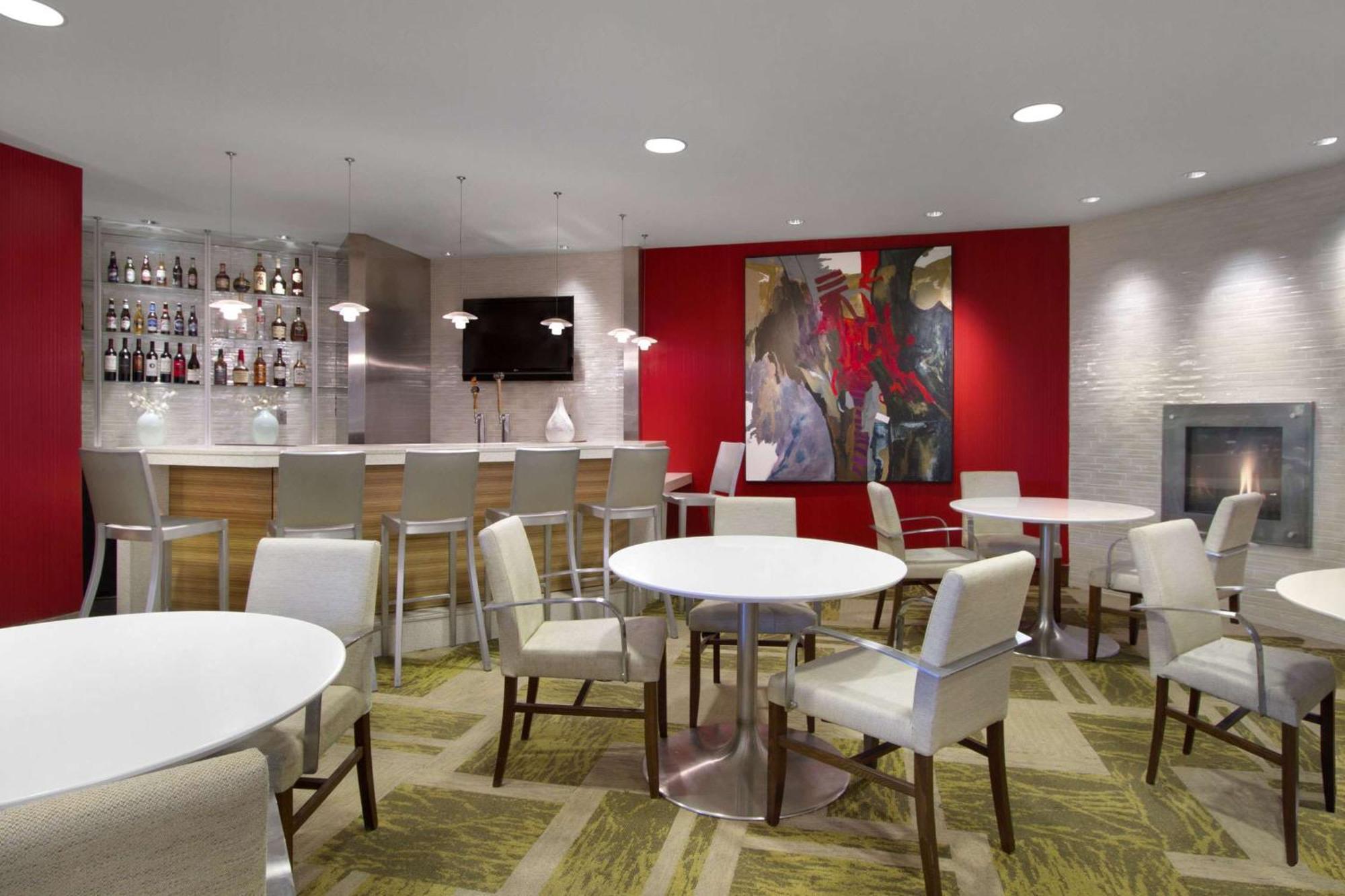 Embassy Suites By Hilton Detroit Metro Airport Romulus Extérieur photo