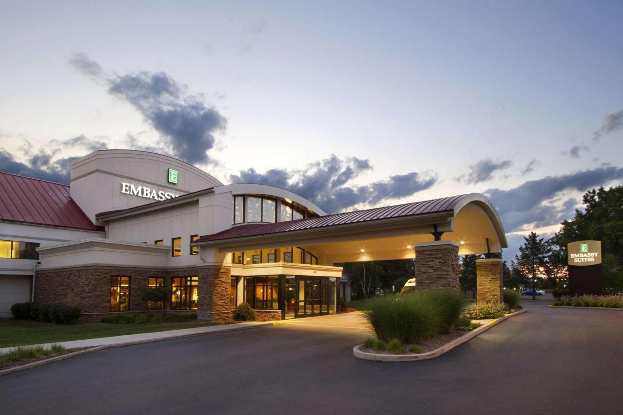 Embassy Suites By Hilton Detroit Metro Airport Romulus Extérieur photo