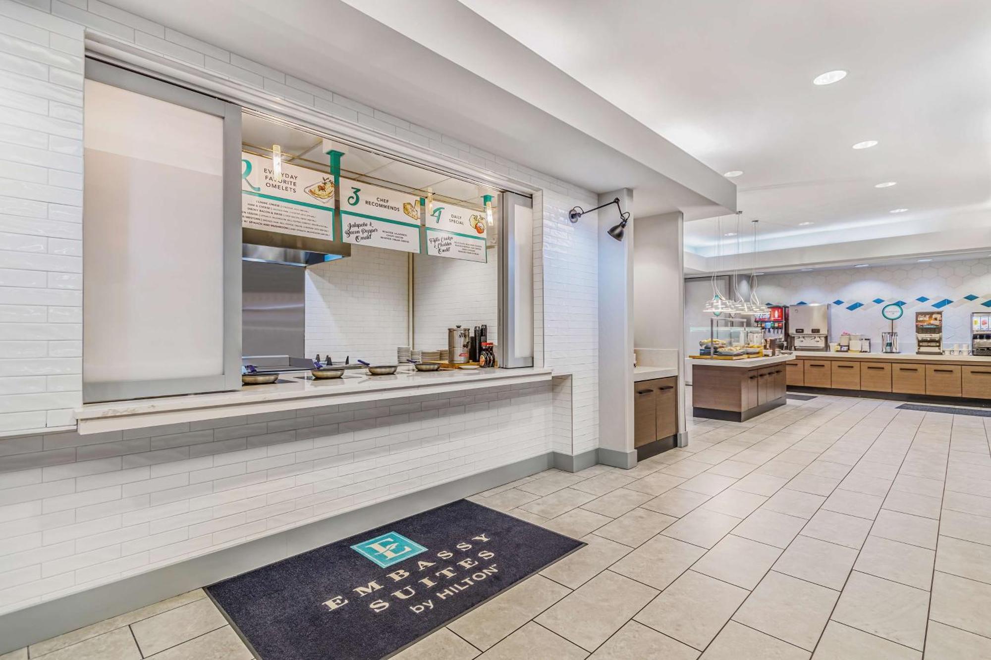 Embassy Suites By Hilton Detroit Metro Airport Romulus Extérieur photo