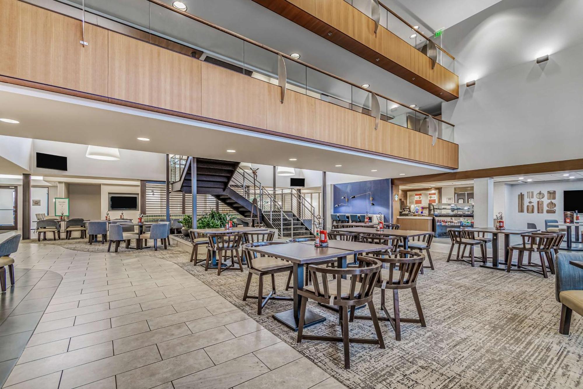 Embassy Suites By Hilton Detroit Metro Airport Romulus Extérieur photo