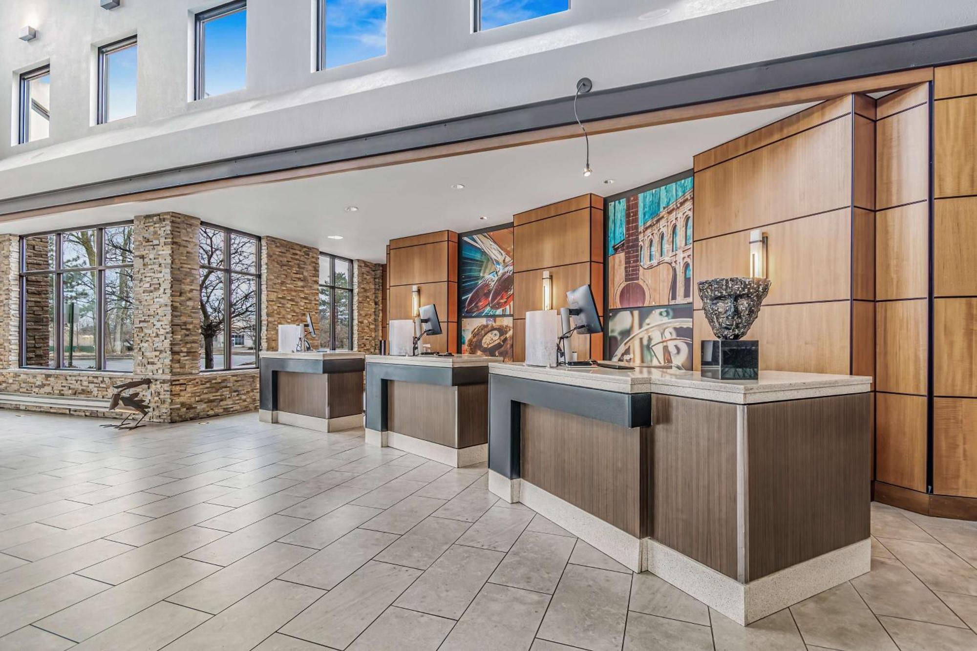 Embassy Suites By Hilton Detroit Metro Airport Romulus Extérieur photo